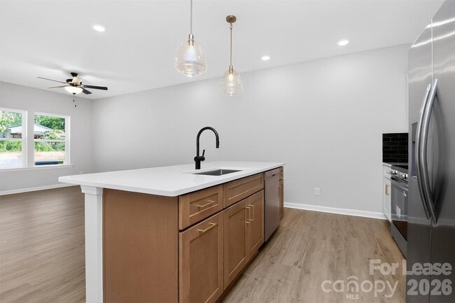 Photo - 337 N Hoskins Rd