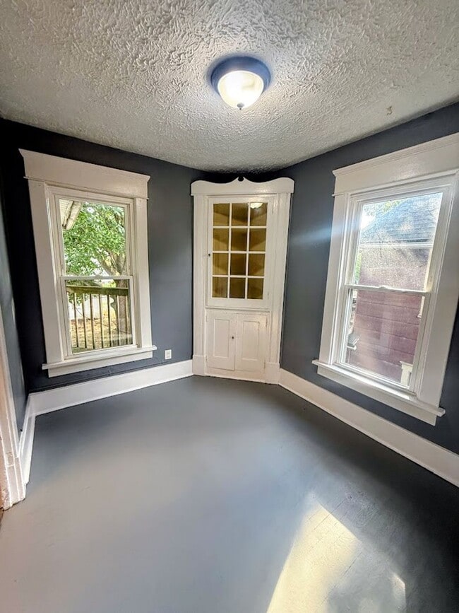 1224 18th St NW Unit 1224 18th St NW UP
