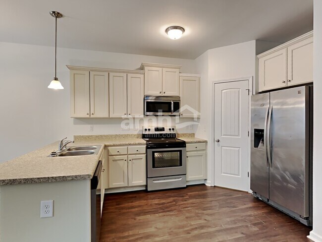 Photo - 108 Citrine Ct