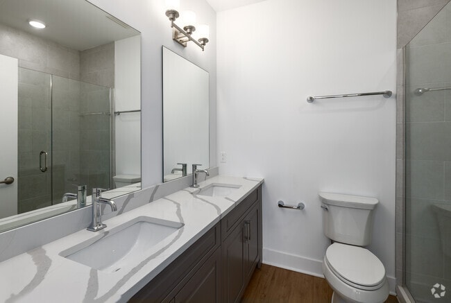 2BR, 2BA - 838SF - A - Bathroom