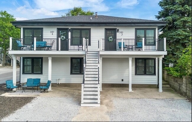 Building Photo - 118 N Lake Ave Unit 1