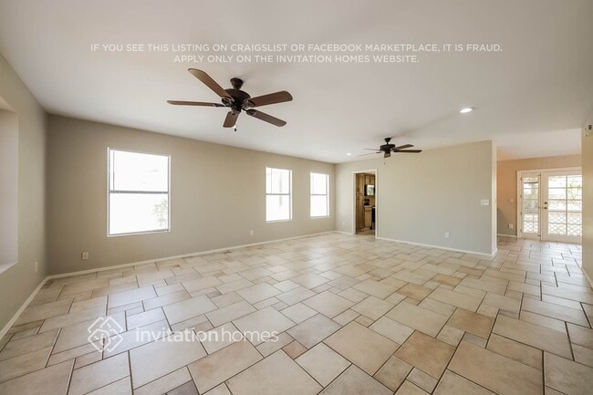 Photo - 1433 E Utopia Rd