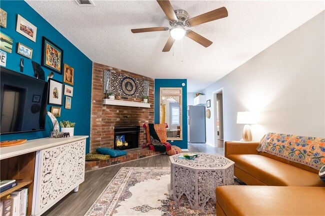 Photo - 1960 Wilkins Pl