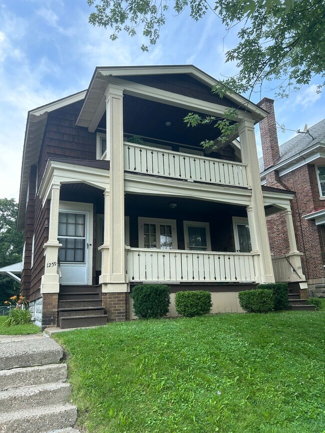 1259-1261 Glenwood Boulevard - 1259-1261 Glenwood Boulevard Apartment Unit Second Floor Rear