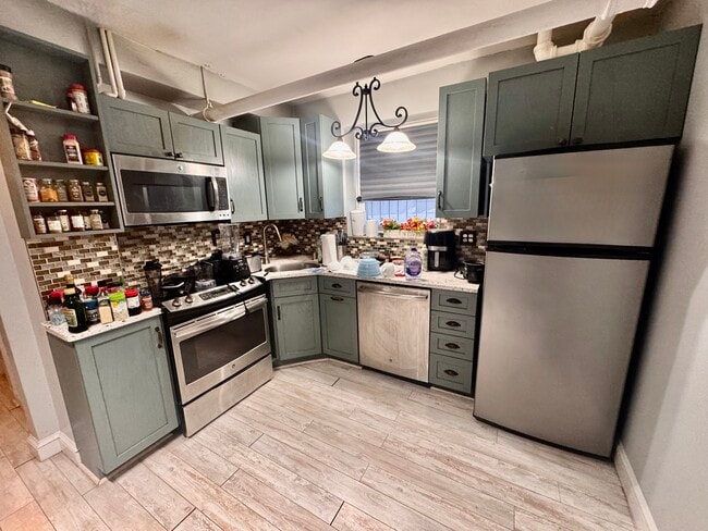 Building Photo - 1662 Commonwealth Ave Unit #11