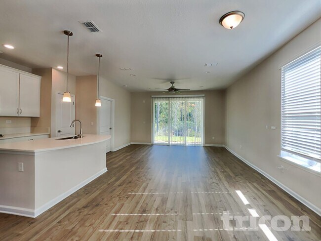 Photo - 191 Charlie Way