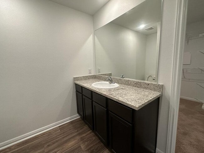 Photo - 18300 Speculator Ln