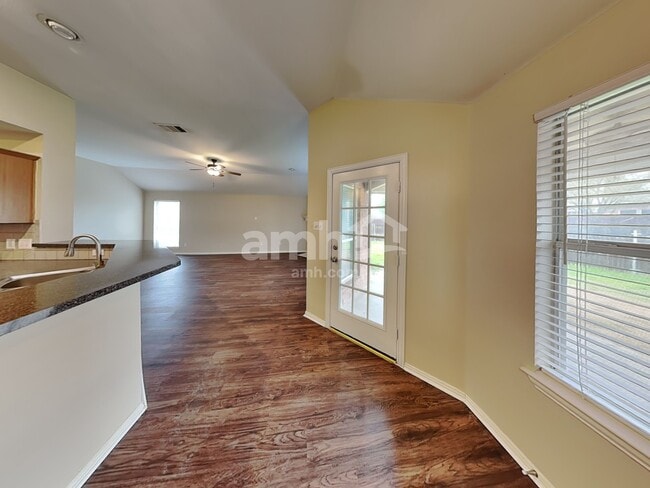 Photo - 2430 Fieldcrest Dr