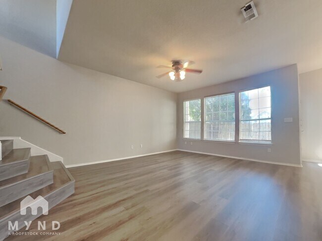 Photo - 2632 Century Park Blvd