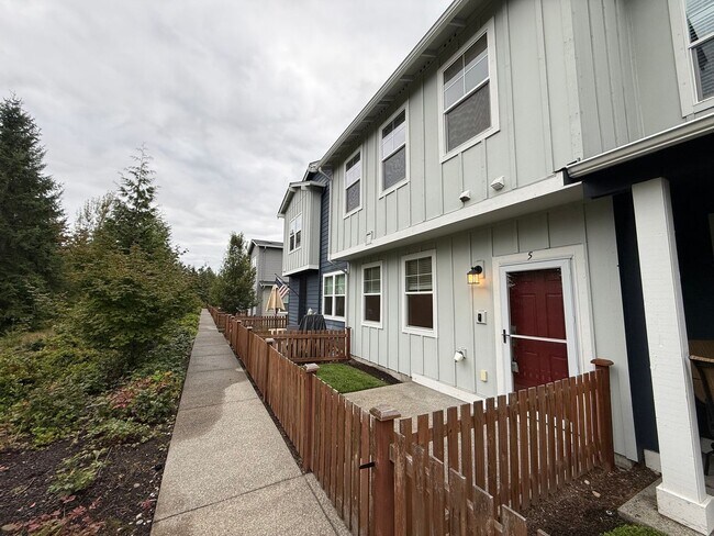 13157 175th Ave E
