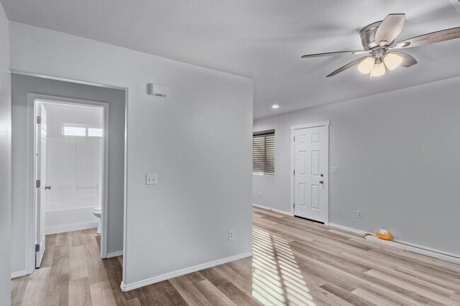 Photo - 6417 S 10th St