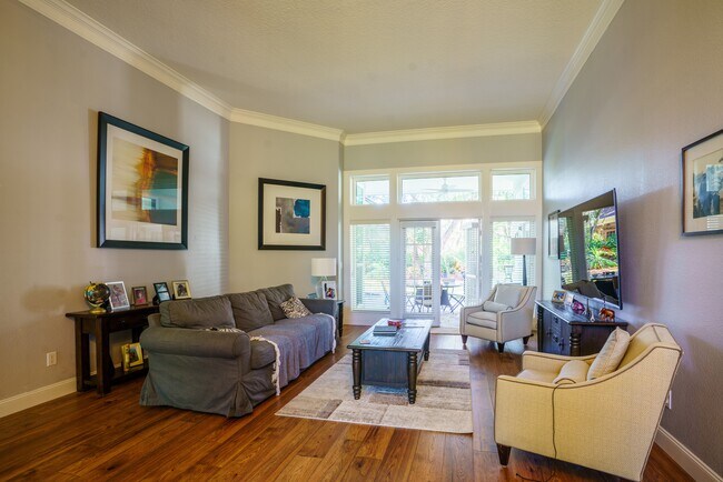 Photo - 9308 Thurloe Pl