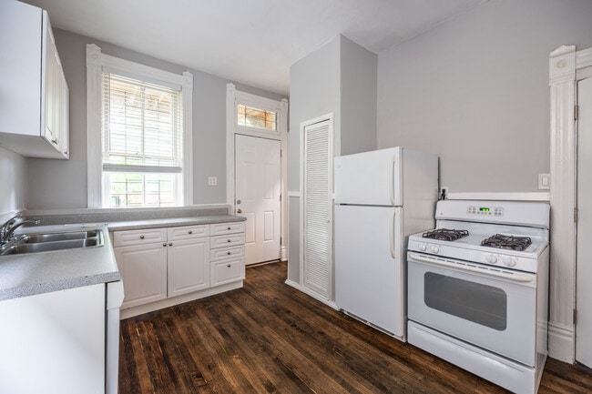 Photo - 2031 W Moffat St Unidad 3