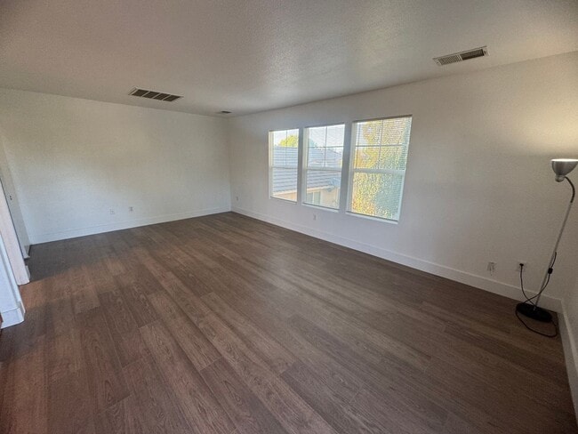 Photo - Studio with All Utilities Included!