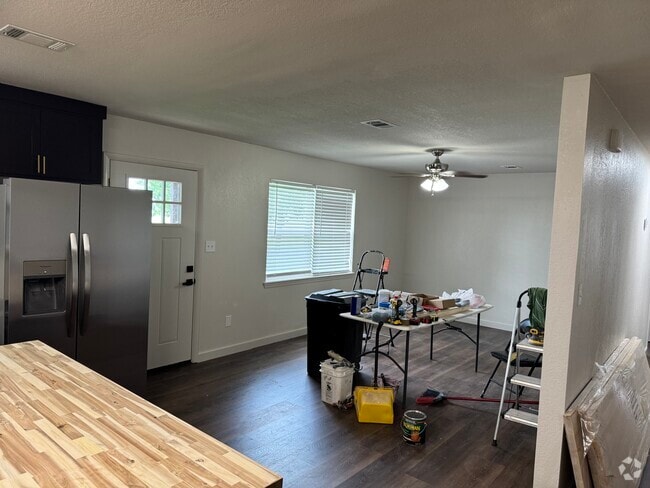 Building Photo - 204 Rock Jail Rd Rental