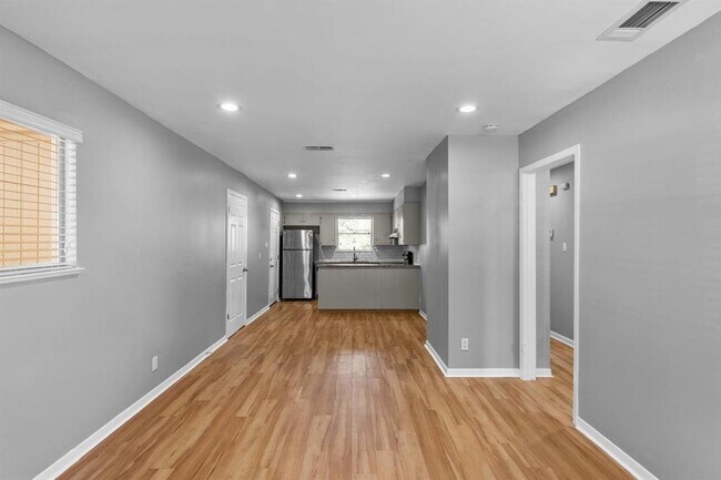 Photo - 2205 Lanier Dr