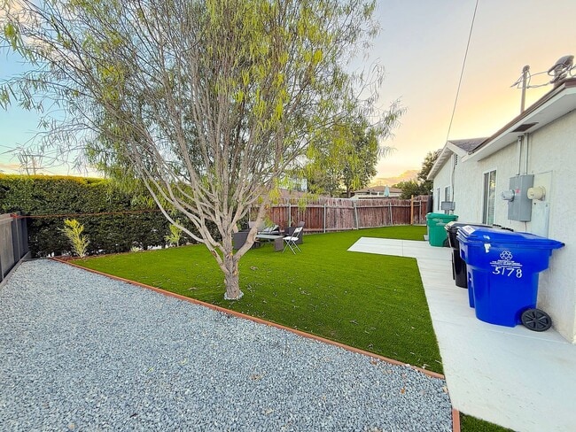 Building Photo - 5176-5178 Ewing St. Unit 5176 Ewing St.