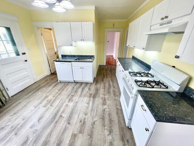 Photo - 22 Upson Ave Apartment