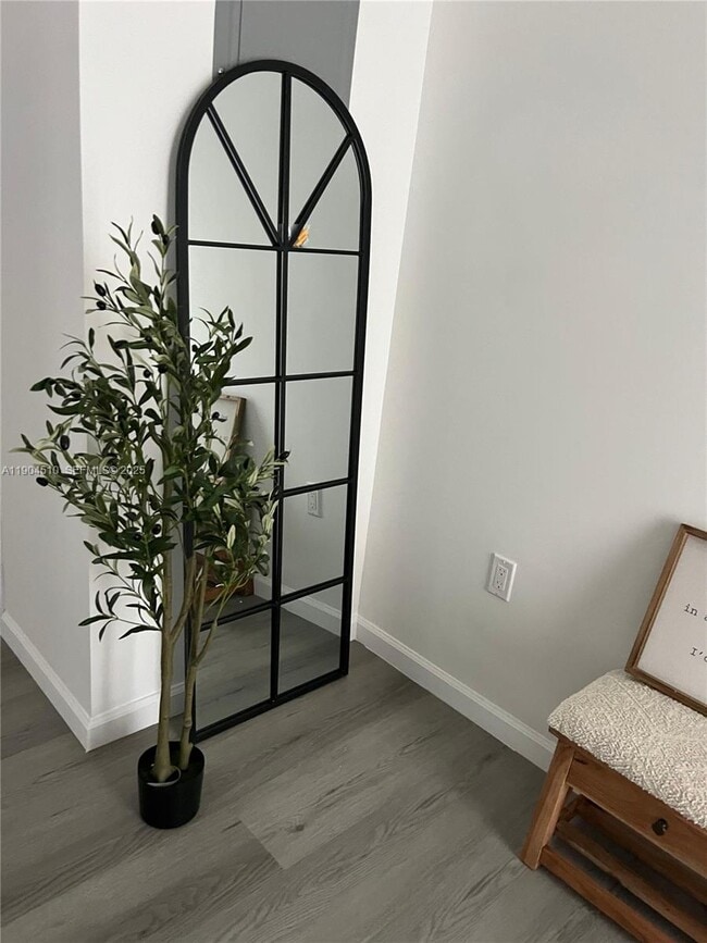 Photo - 558 NW 7th St