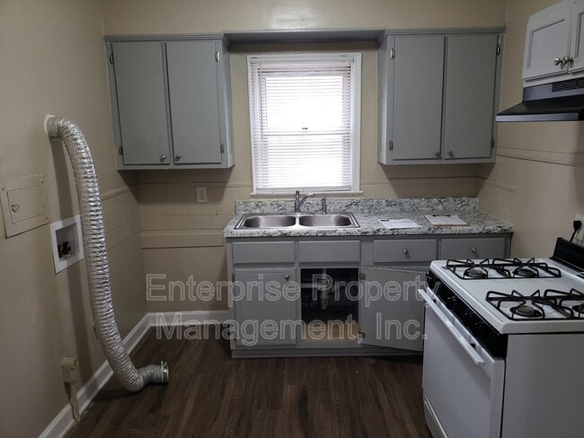 Photo - 3147 Northgate St