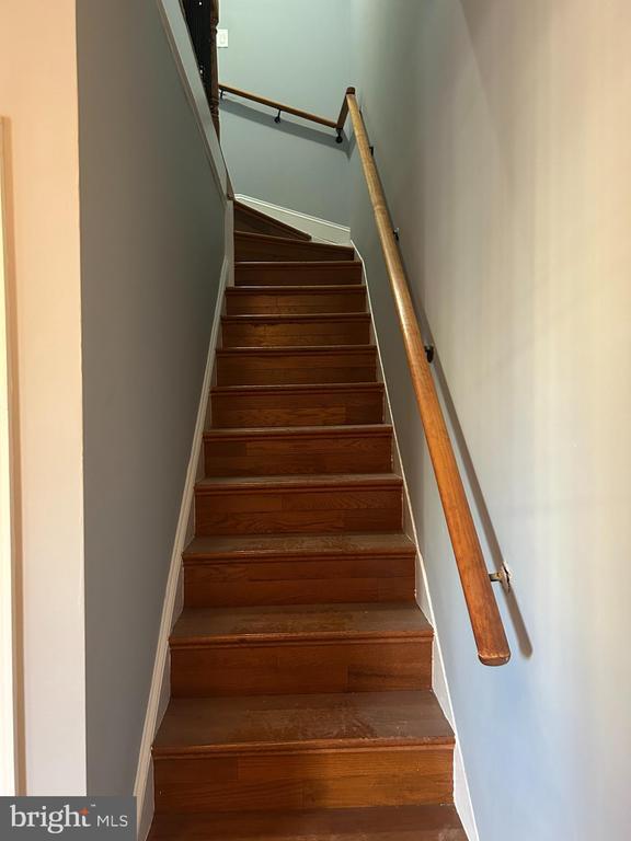 Photo - 1169 Morse St NE