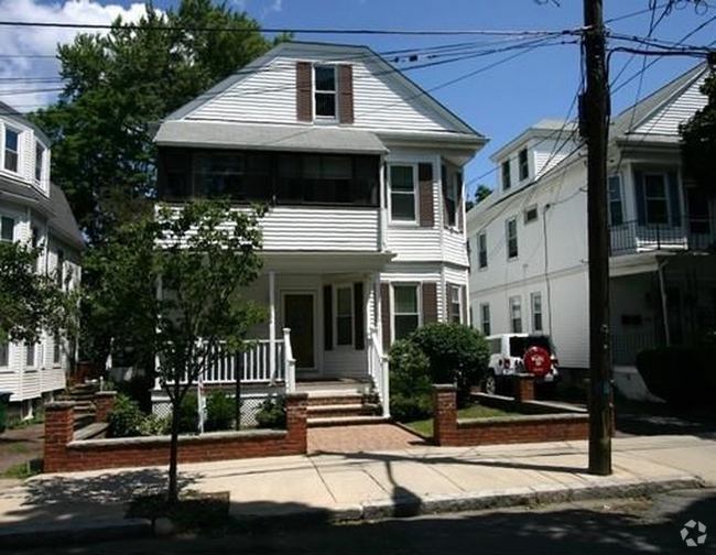 Building Photo - 10 Greenleaf Ave Rental