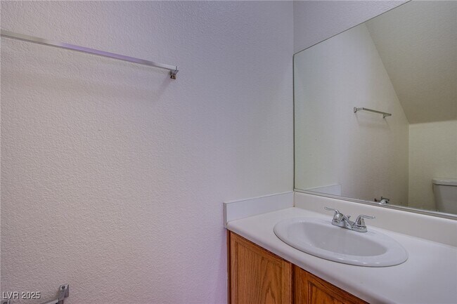 Building Photo - 3385 Cheyenne Gardens Way