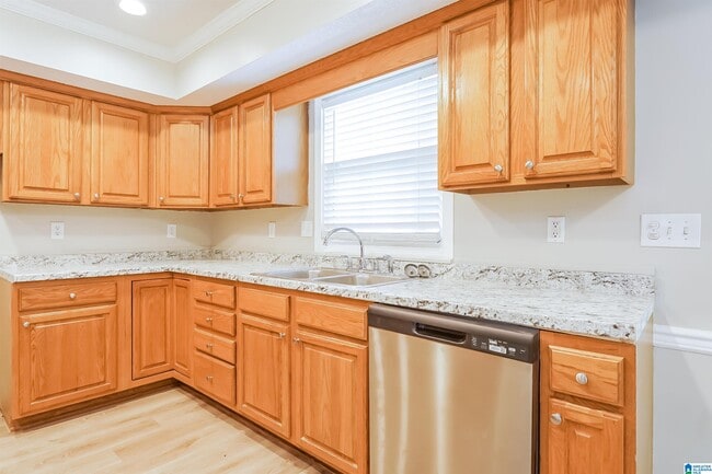 Photo - 101 Red Oak Dr