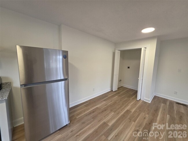 Photo - 1407 Sherwood Dr