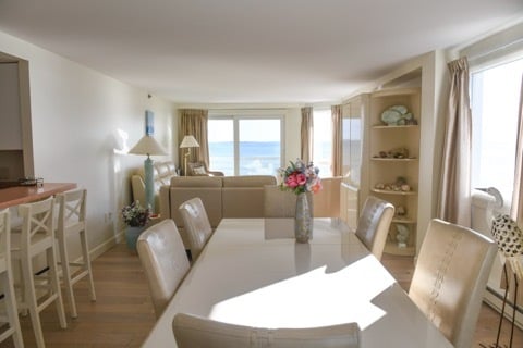 Dining room - 221 E Grand Ave Unit 6E