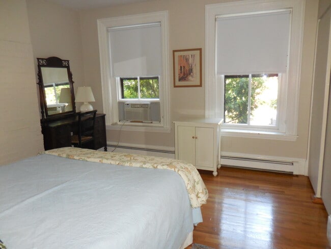19 Braddock Park Unit 1