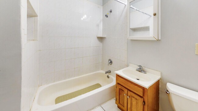 Photo - 1540 Tremont St Unidad 1540 - 2R