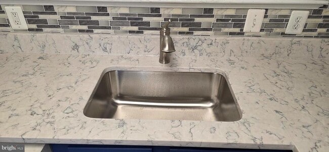 Photo - 9381 Scarlet Oak Dr