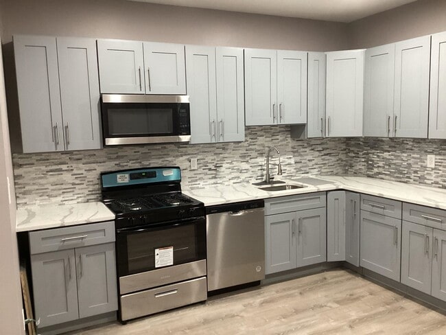Photo - 422 Avenue C