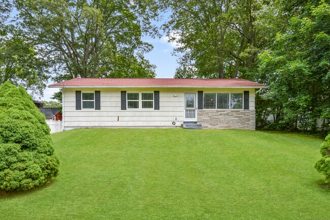 Photo - 198 Macon Dr House