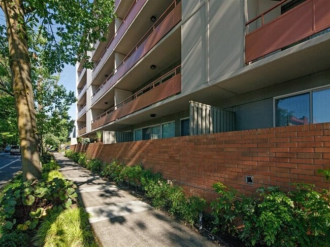 Photo - Irvington Apartments