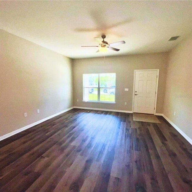 Photo - 1335 W Walnut St