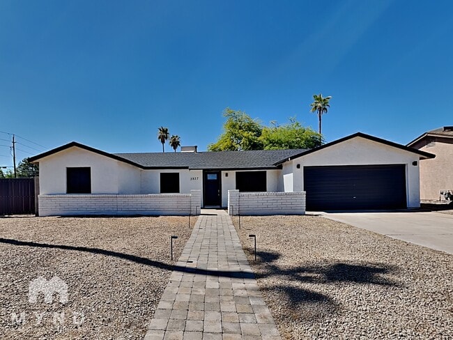 Building Photo - 3937 E Captain Dreyfus Ave
