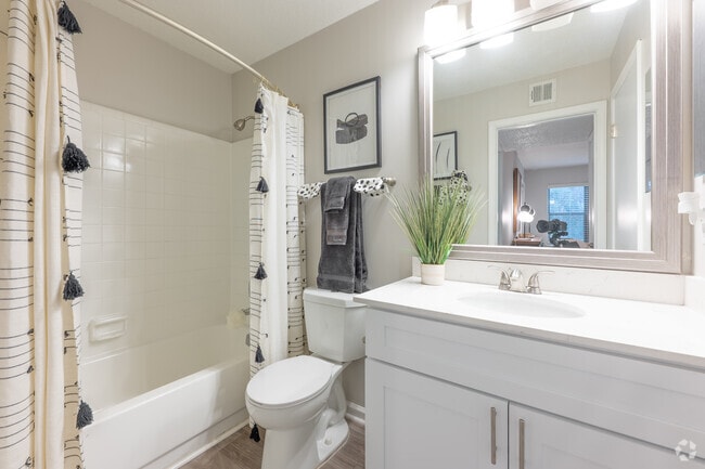 1BR, 1BA - 652SF - Aria