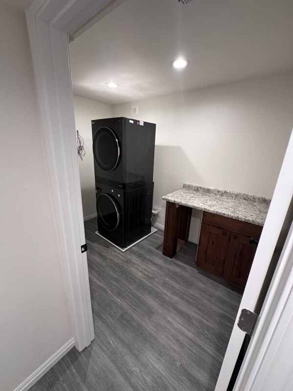 Photo - 2191 Hickock Way