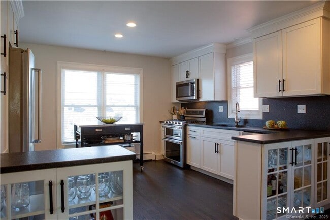 Photo - 331 Riverside Dr