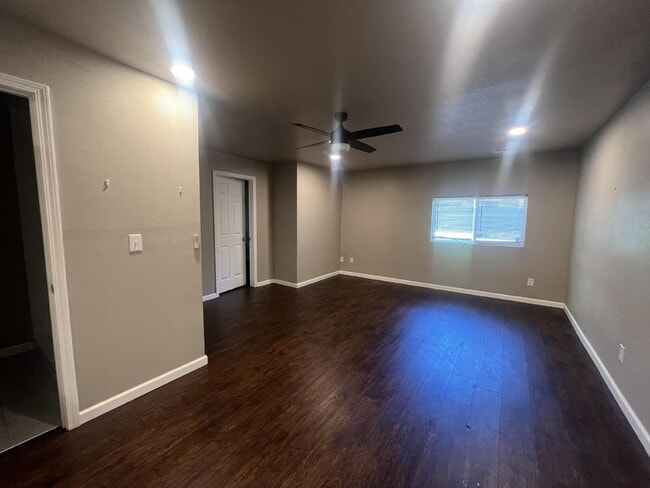 Photo - 4 Bedroom/2 Bathroom with 2 Living Rooms!