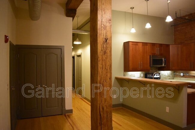 Building Photo - 113 Norfolk Ave SW Unit Apt #2