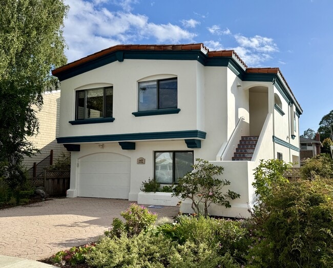 Building Photo - 143 Alamo Ave