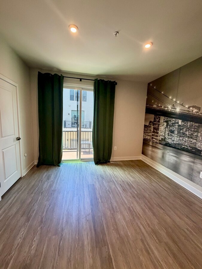 Photo - 2807 Lewis Ave