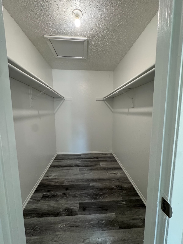 Building Photo - 2010 Estrada Pkwy