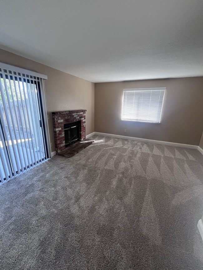 Photo - NICE SPACIOUS TWO-STORY DUPLEX IN NATOMAS!!