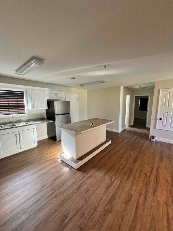 Photo - 405 N 8th St