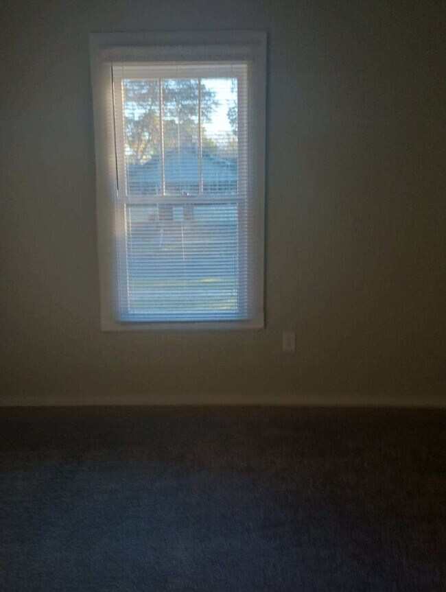 Photo - 502 Williams St