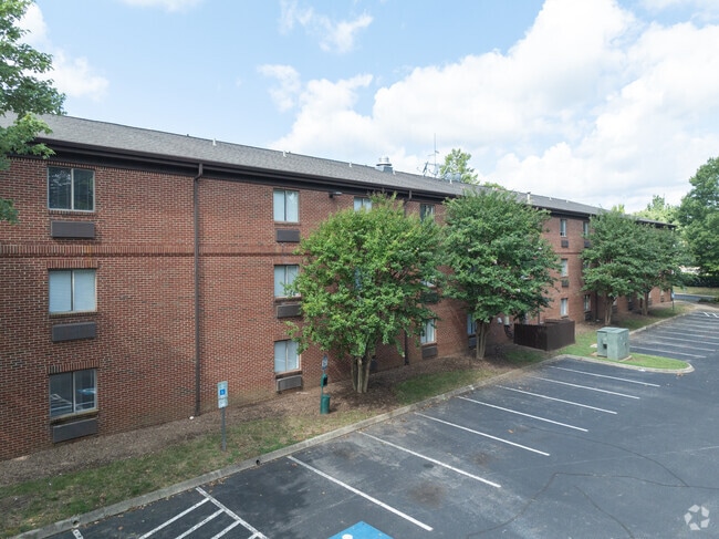 Photo - Vivo Living Charlotte University